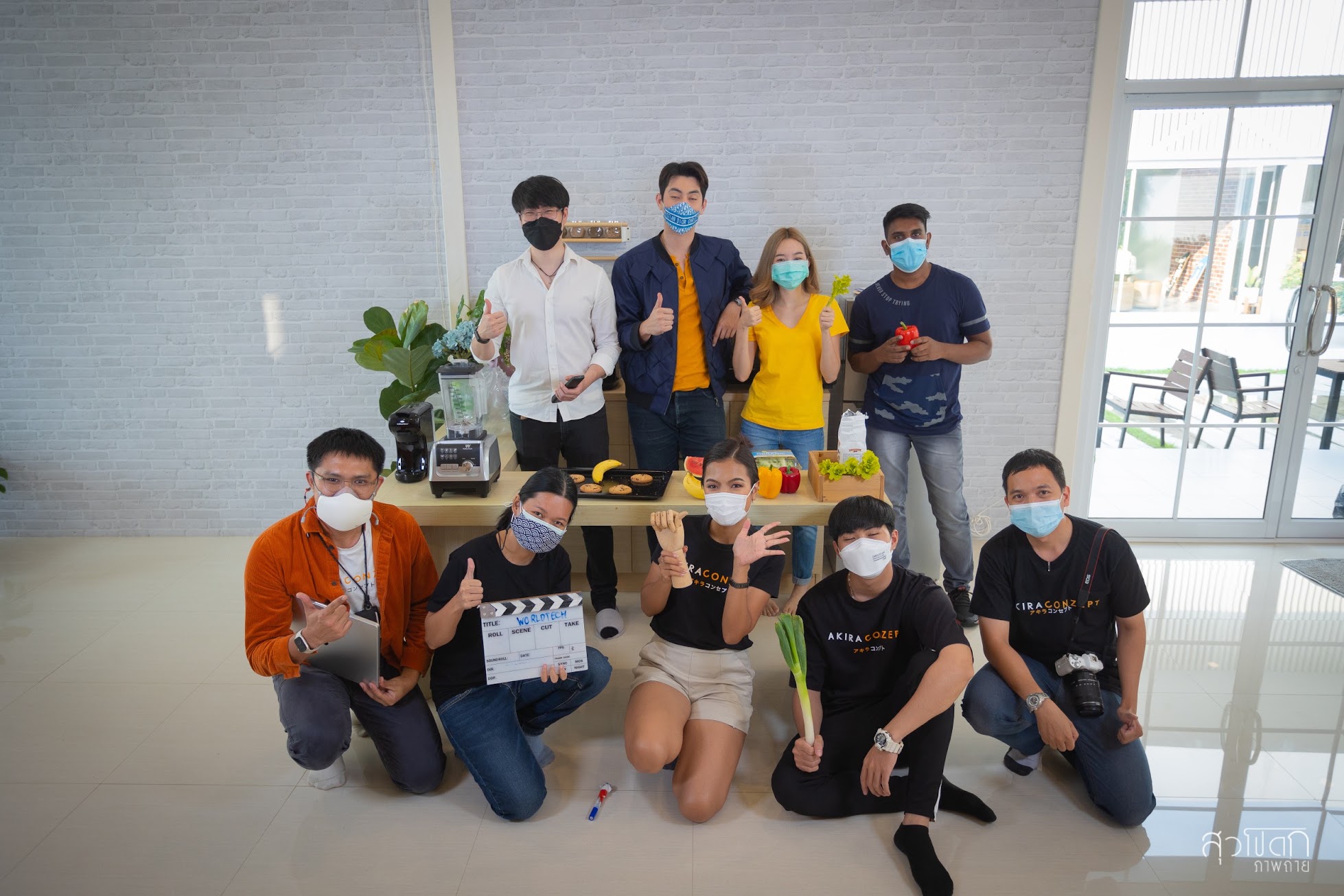 Worldtech video shoot, cast and crew on set